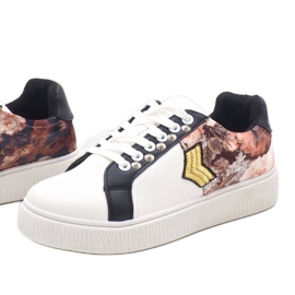 Zapatillas blancas ricamente decoradas 792-Y blanco 2