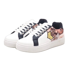 Zapatillas blancas ricamente decoradas 792-Y blanco 3