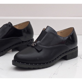 Zapatos negros sin cordones con tachuelas X528 3