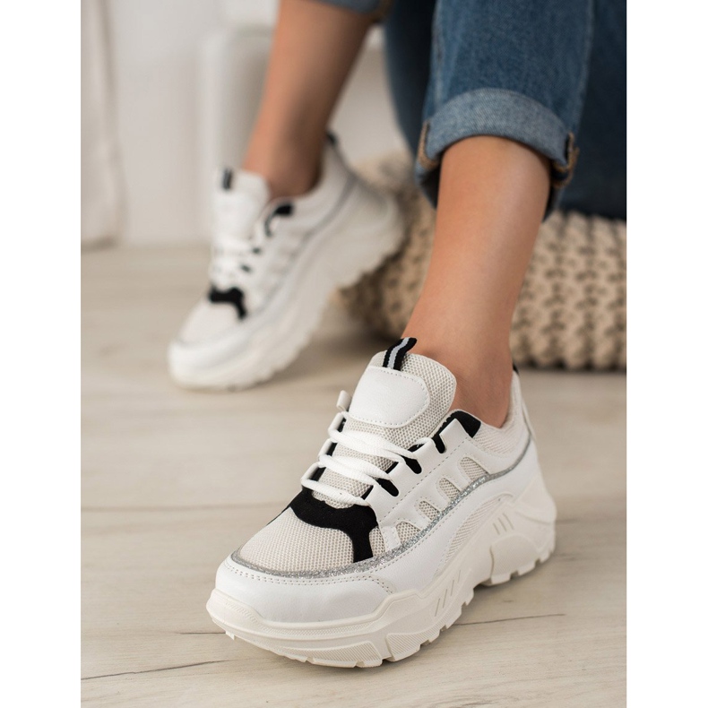 SHELOVET Zapatillas con estilo blanco 1