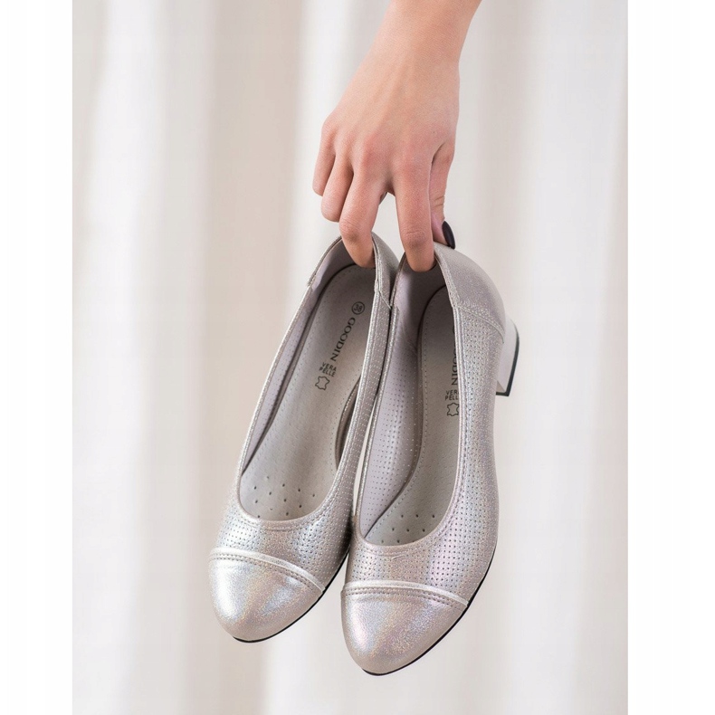 Goodin Bombas caladas sobre un pilar multicolor 1 Goodin Bombas caladas sobre un pilar multicolor 1