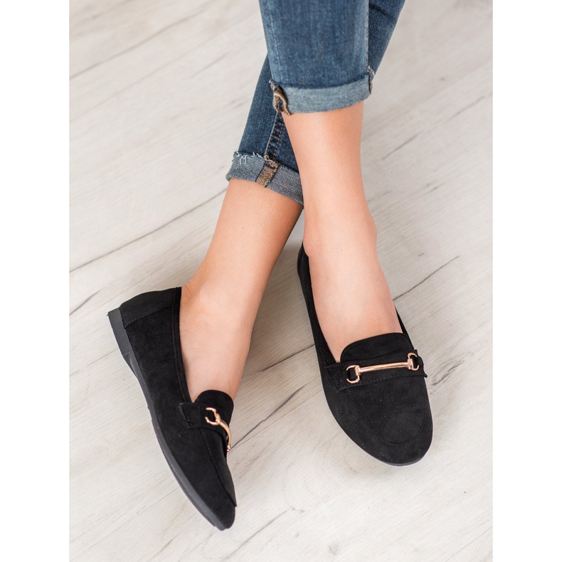 Bestelle Mocasines elegantes con adorno negro 1