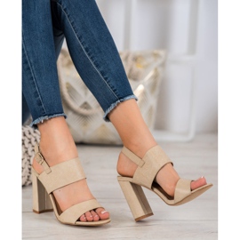 Small Swan Sandalias con patrón marrón 2