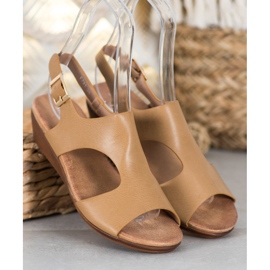 Small Swan Sandalias con cuña en beige 3
