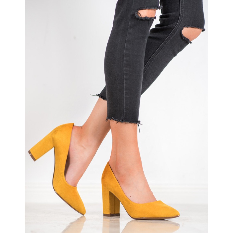 Ideal Shoes Bombas De Tacones Altos amarillo 1