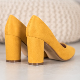 Ideal Shoes Bombas De Tacones Altos amarillo 2