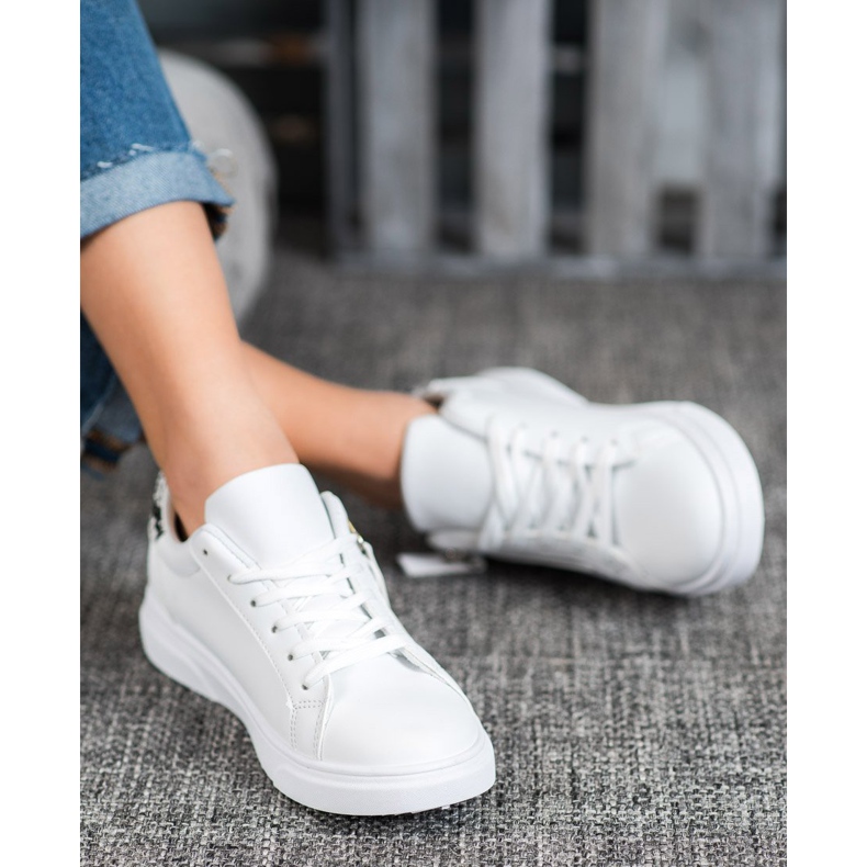 SHELOVET Calzado deportivo con cremallera decorativa blanco 2