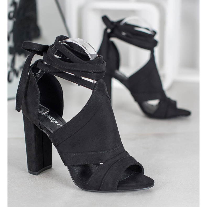 Seastar Sandalias atadas en un poste negro 2 Seastar Sandalias atadas en un poste negro 2