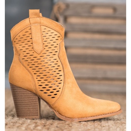 Seastar Vaqueras caladas en un pilar marrón 2 Seastar Vaqueras caladas en un pilar marrón 2