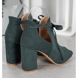 Botas VINCEZA con punta abierta atada verde 2