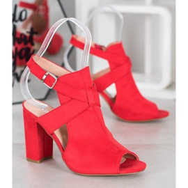 Seastar Sandalias con estilo en un bar rojo 1 Seastar Sandalias con estilo en un bar rojo 1