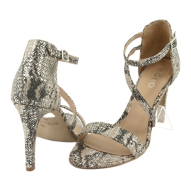 Sandalias de piel con pin Edeo 3344 serpiente / beige gris 4