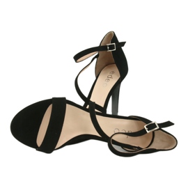 Sandalias de piel negra en el tacón Edeo 3344 negro 5