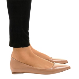 Bailarinas beige barnizadas en la punta MM5018 2