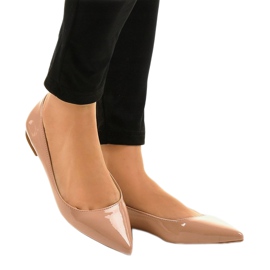 Bailarinas beige barnizadas en la punta MM5018 1