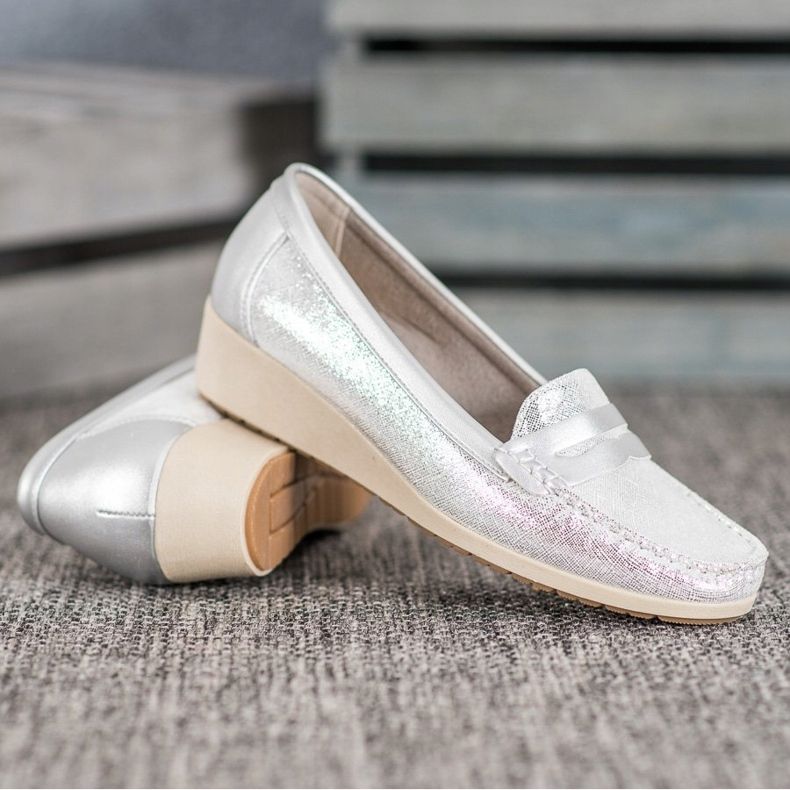 Comer Mocasines con estilo en la plataforma gris 1