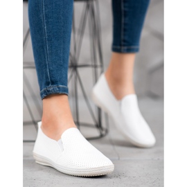 SHELOVET Slipons blancos calados 3