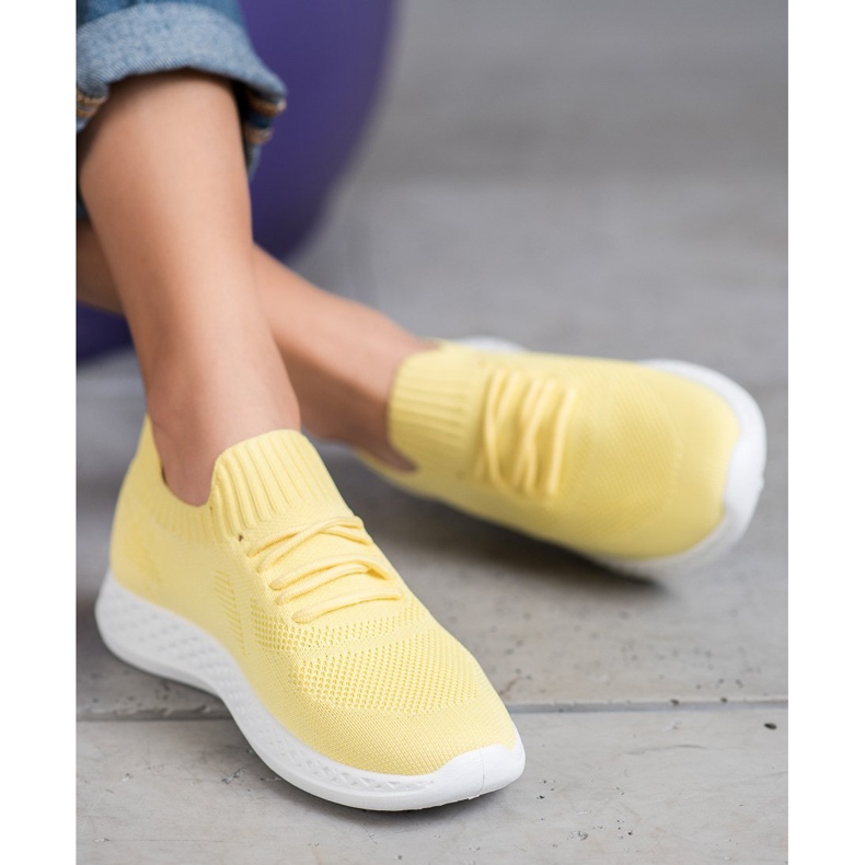 SHELOVET Calzado deportivo ligero amarillo 1