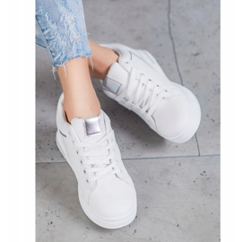 SHELOVET Zapatos blancos con cuña oculta 3