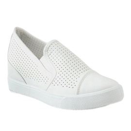 Zapatillas blancas caladas en la cuña DD441-2 blanco 1