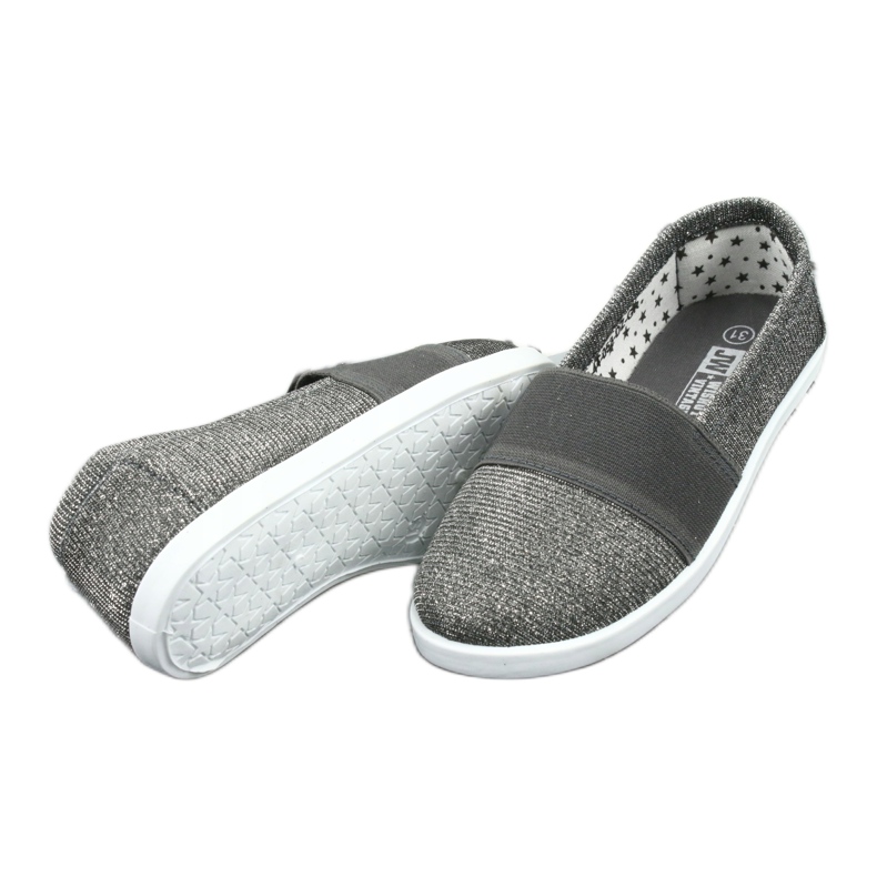 Cómodas zapatillas plateadas Wishot 44-053 gris 4