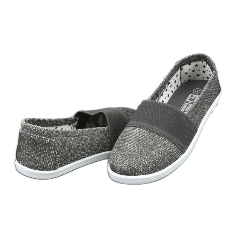 Cómodas zapatillas plateadas Wishot 44-053 gris 3