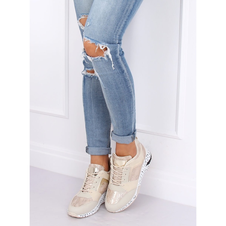 Beis zapatillas deportivas beis y cuña doradas beige 1 Beis zapatillas deportivas beis y cuña doradas beige 1