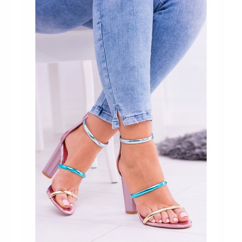 Sandalias Lu Boo Golden Rose en Lissa Bar rosado 2