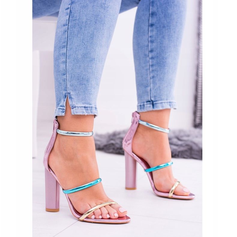 Sandalias Lu Boo Golden Rose en Lissa Bar rosa 1