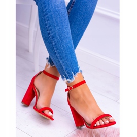 Sandalias rojas de gamuza Lu Boo en una barra Ripley rojo 2