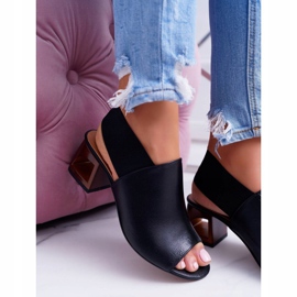 Sandalias En Una Barra Laura Messi 1919 Cuero Negro Grehno 4