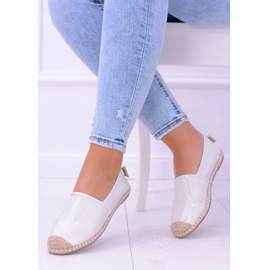 Alpargatas Lu Boo Blancas Para Mujer Sin Cordones Brocado Miravet blanco 1 Alpargatas Lu Boo Blancas Para Mujer Sin Cordones Brocado Miravet blanco 1