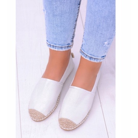 Alpargatas Lu Boo Blancas Para Mujer Sin Cordones Brocado Miravet blanco 2 Alpargatas Lu Boo Blancas Para Mujer Sin Cordones Brocado Miravet blanco 2
