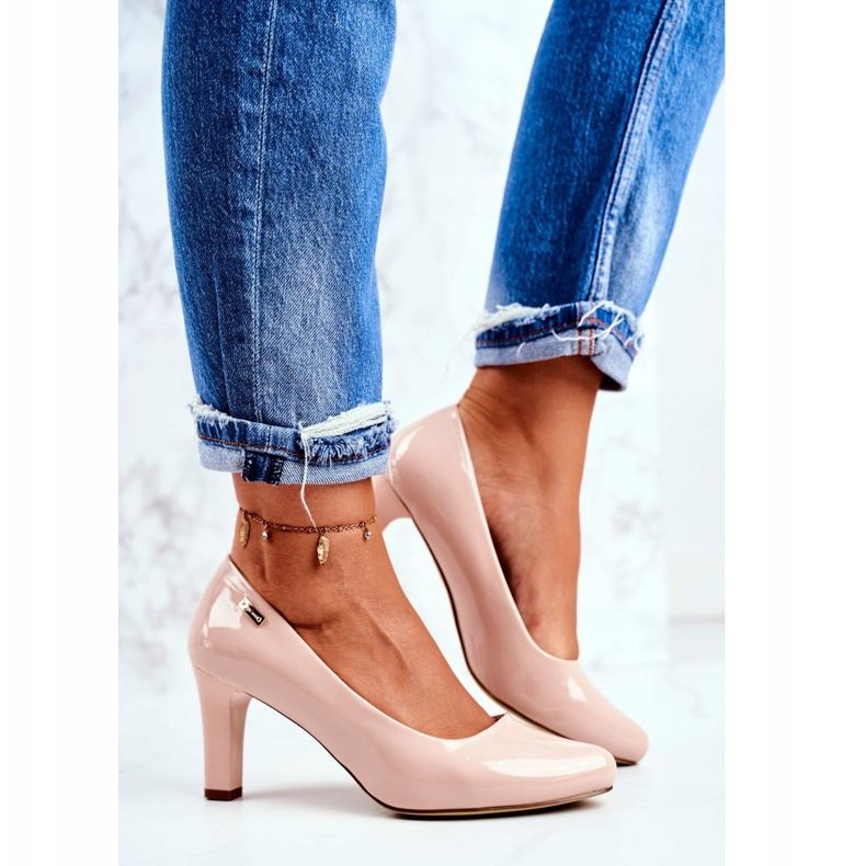 Bombas para mujeres Sergio Leone barnizada en una publicación beige-desnuda 2