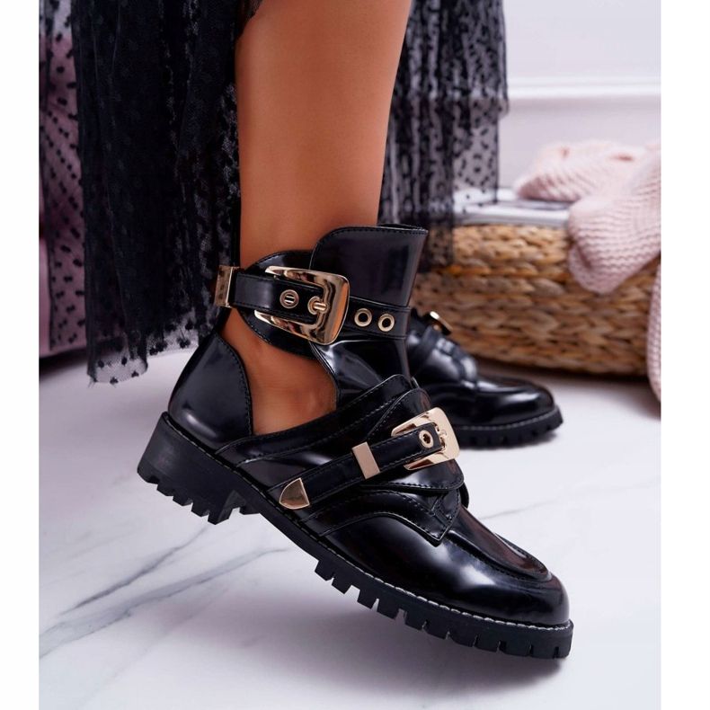 Botas lacadas en negro con recortes Lu Boo Rock Girl 2