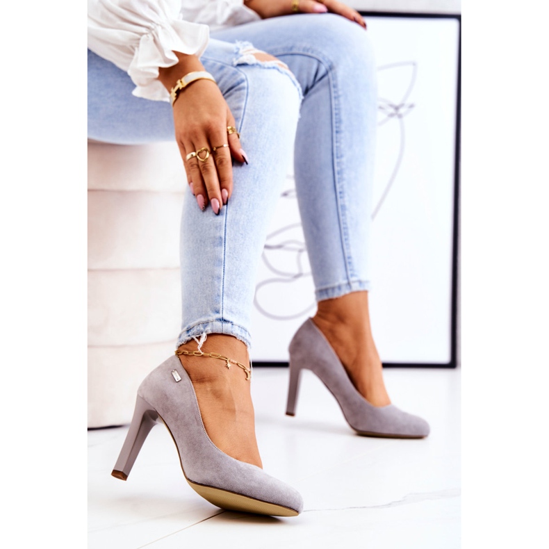 Zapatos de tacón de ante gris para mujer en una barra Sergio Leone Campbell 1 Zapatos de tacón de ante gris para mujer en una barra Sergio Leone Campbell 1