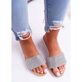 Pantuflas plateadas con lentejuelas Lu Boo para mujer gris 3