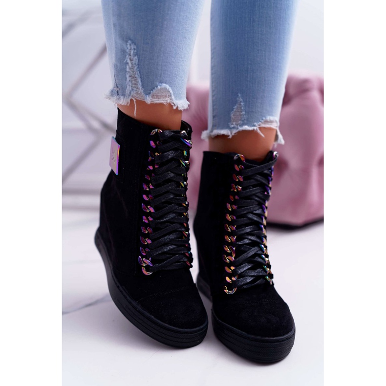 Zapatillas de Mujer Lu Boo Ante Negro con Cadenas Iridiscentes Monica 2