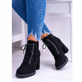 Botas de ante negro Lu Boo en un poste con diamantes de imitación Halsey 1