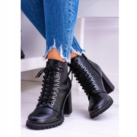 Botas negras Lu Boo en un poste con diamantes de imitación Halsey negro 1