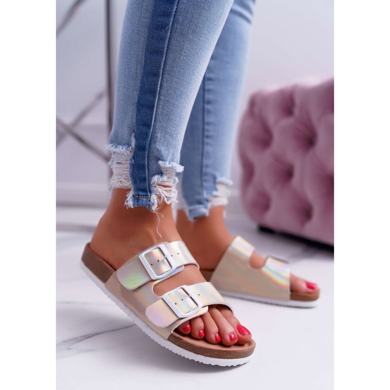 Pantuflas doradas para mujer Big Star DD274135 dorado 1