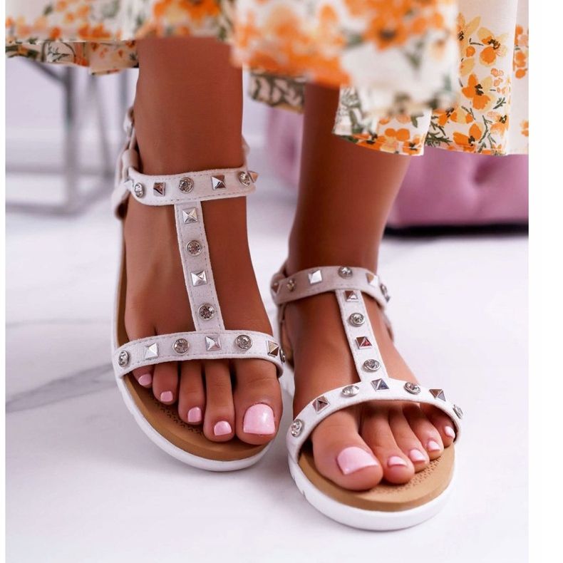 Sandalias blancas Lu Boo para mujer con tachuelas de mariachi blanco 2