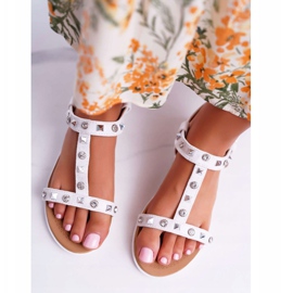 Sandalias blancas Lu Boo para mujer con tachuelas de mariachi blanco 3