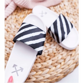 Pantuflas blancas Aynna para mujer blanco negro 1