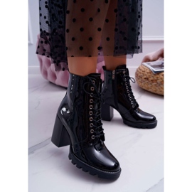 Botas de Mujer Lacadas en Tacón Negro Insist 1