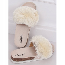 Pantuflas beige con pompón BG57P Beige 1 Pantuflas beige con pompón BG57P Beige 1