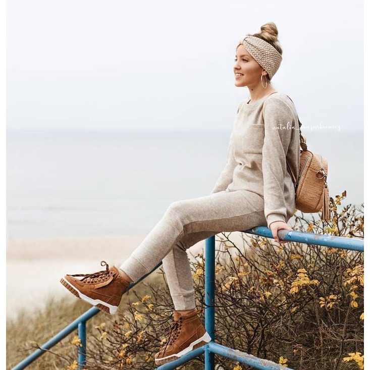 Zapatos Deportivos De Mujer Big Star High Camel EE274224 marrón 1