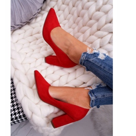 Bombas para mujeres en el pilar de gamuza rojo 4