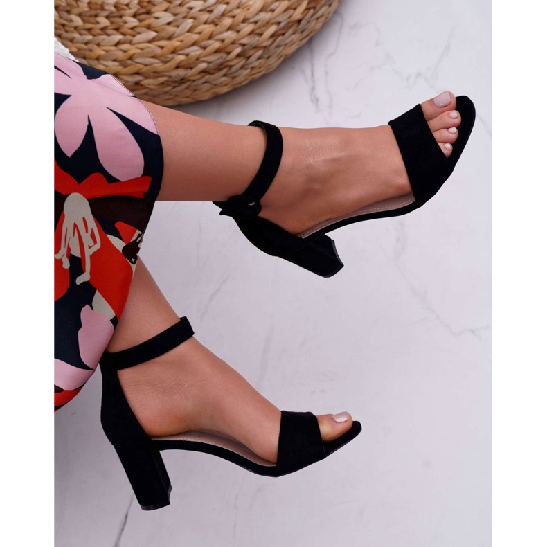 Evento Sandalias femeninas en el Black Suede Post 20SD98-1617 Lexi negro 2