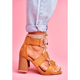 SEA Sandalias De Mujer En El Tacón Atado Ante Camel Amore marrón 2